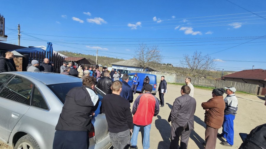  Întâlnire cu locuitorii comunei.